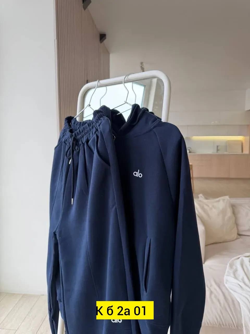 спортивный костюм женский,женский костюм,костюм с широкими штанами,спортивный костюм,стильный костюм