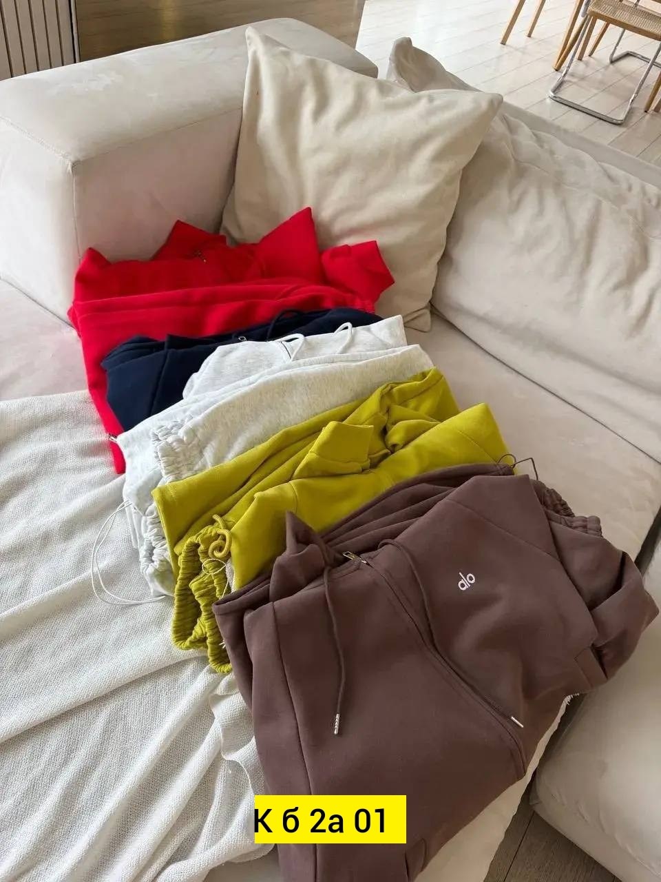 спортивный костюм женский,женский костюм,костюм с широкими штанами,спортивный костюм,стильный костюм