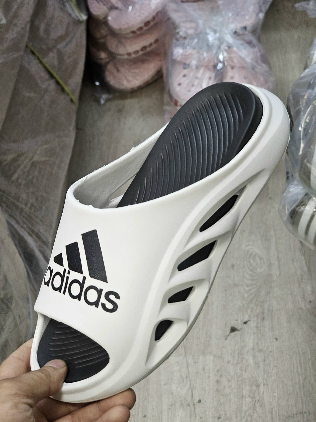 шлепанцы adidas,adidas сланцы,адидас шлепки мужские eezay,шлепки адидас,