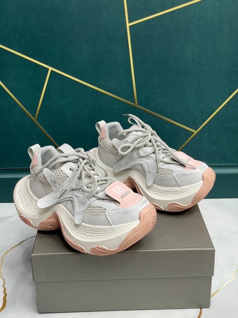 женские массивные кроссовки,женские кроссовки,модные кроссовки на платформе,модные кроссовки,кроссовки