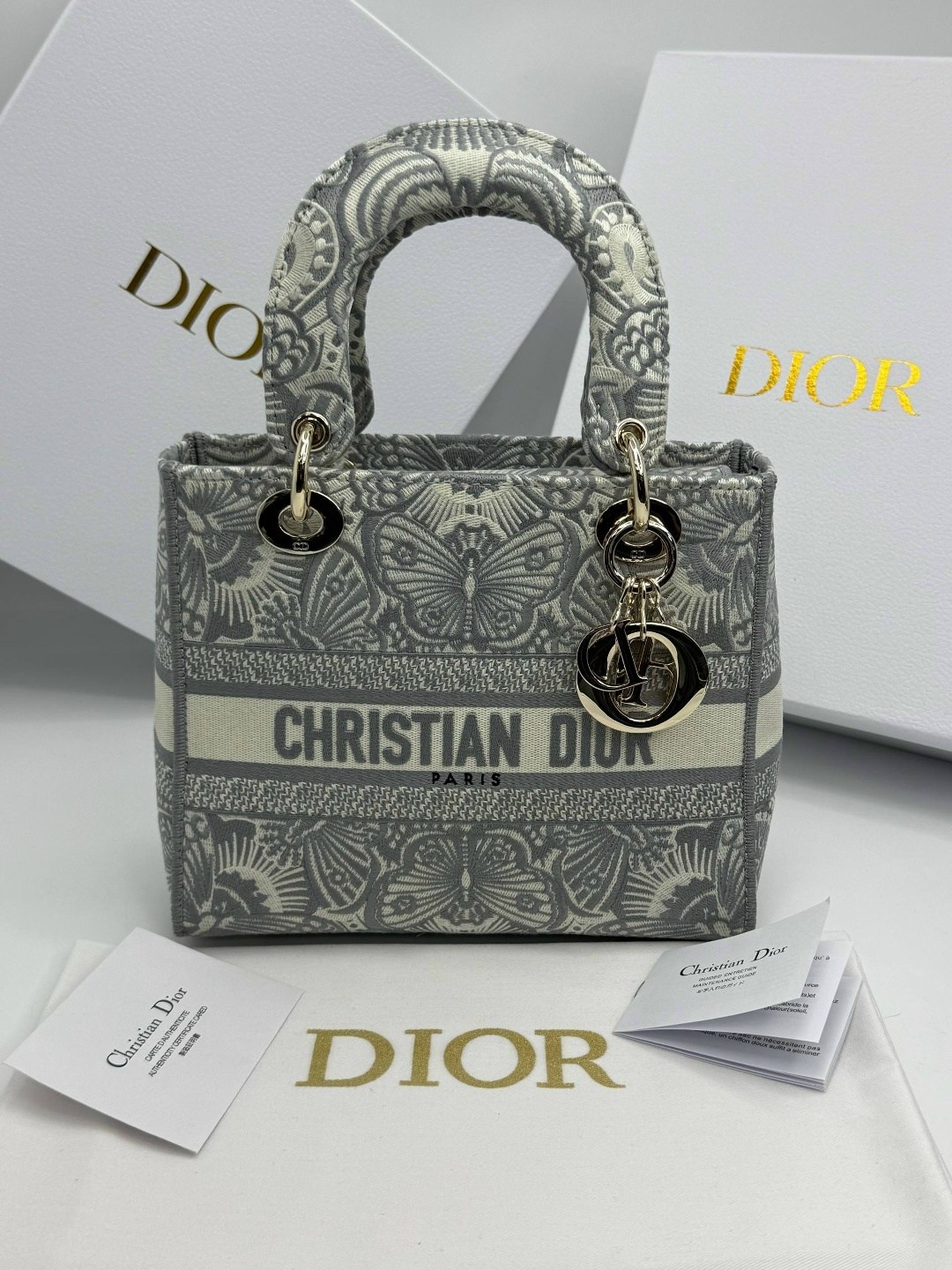 dior сумка,сумка диор,женская сумка dior,сумка christian dior,сумка lady dior