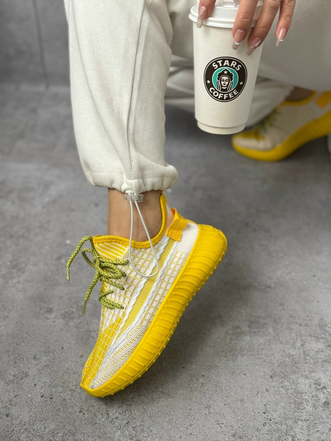 кроссовки adidas yeezy boost 350,adidas yeezy boost 350 желтые,adidas yeezy boost 350 v2 желтые,кроссовки женскиe,adidas yeezy boost 350 v2 yellow