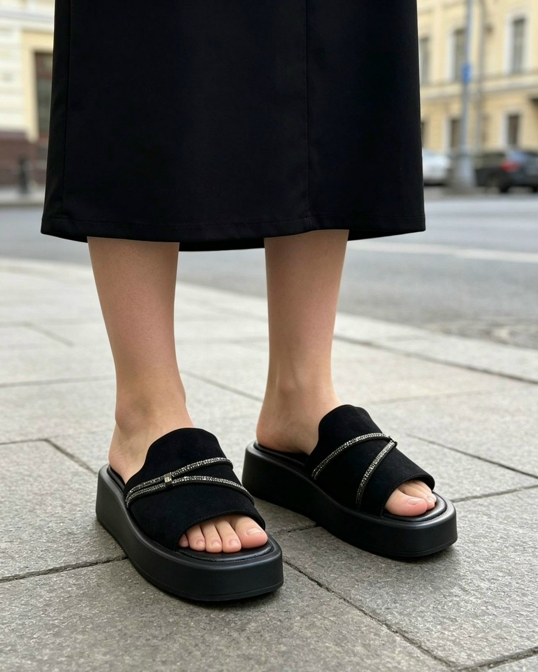 женские шлепанцы,шлепанцы на платформе,женские шлепанцы на платформе,кожаные шлепанцы,черные шлепанцы