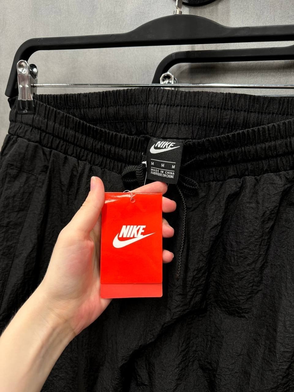 спортивные брюки nike,спортивные брюки мужские nike,брюки спортивные,спортивные джоггеры,мужские брюки спортивные