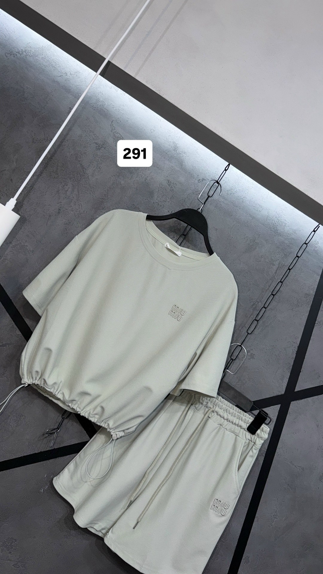 летние костюмы,повседневный костюм,cпортивный костюм оверсайз с шортами,костюм с шортами и футболкой оверсайз,женские костюмы