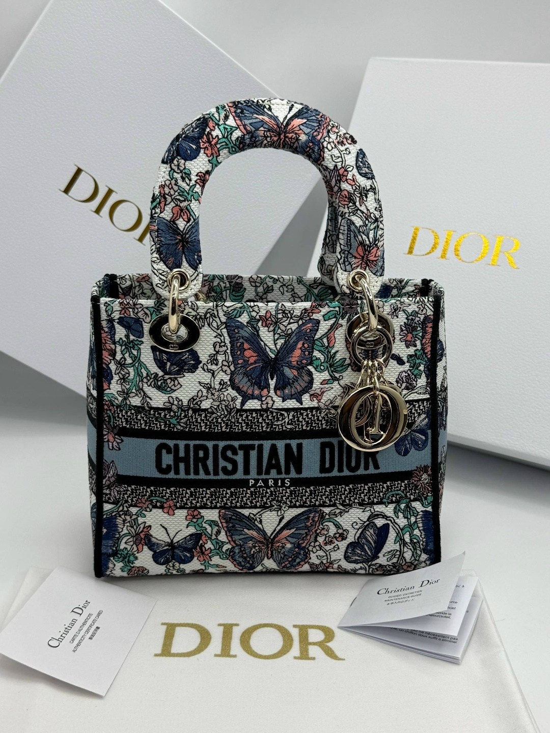 dior сумка,сумка диор,женская сумка dior,сумка christian dior,сумка lady dior