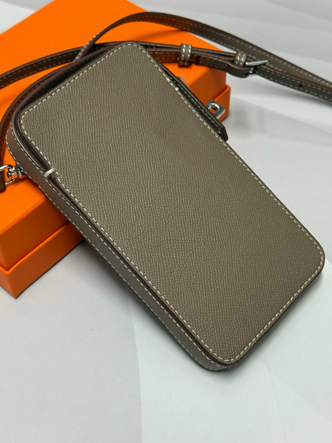 hermes сумка для телефона кошелек клатч,сумка для телефона hermes,сумка женская для телефона hermes,hermes сумка для телефона кошелек клатч astream,сумка hermes