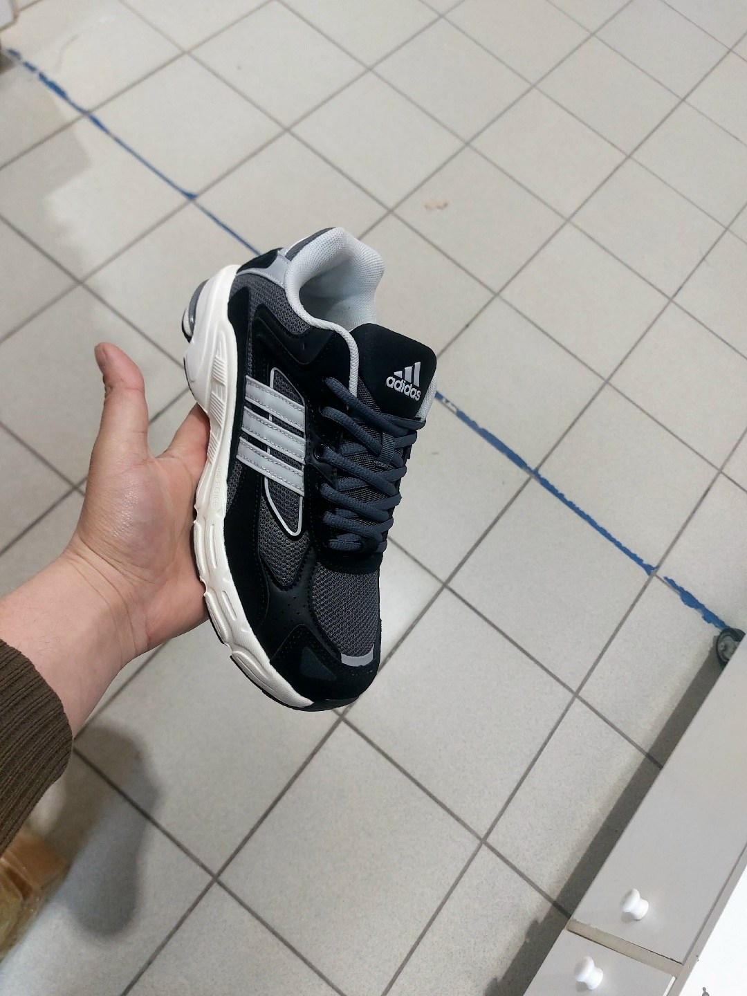 кроссовки bona,кроссовки мужские adidas,кроссовки adidas,кроссовки adidas response cl,кроссовки