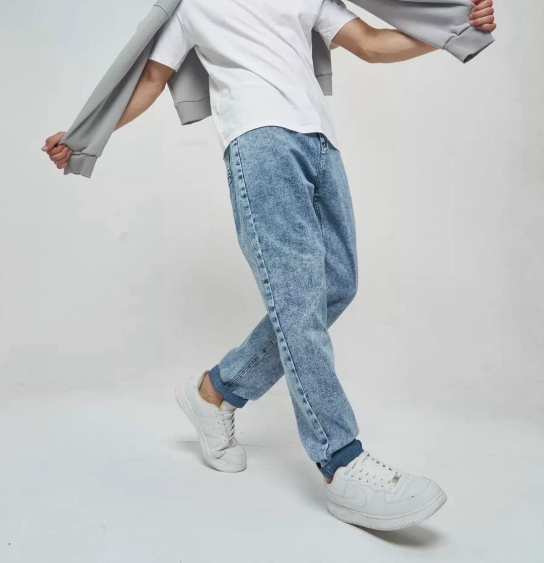 джинсы мужские,джинсы бананы мужские,мужские голубые джинсы мом свободные,джинсы мужские светлые,джинсы свободного кроя