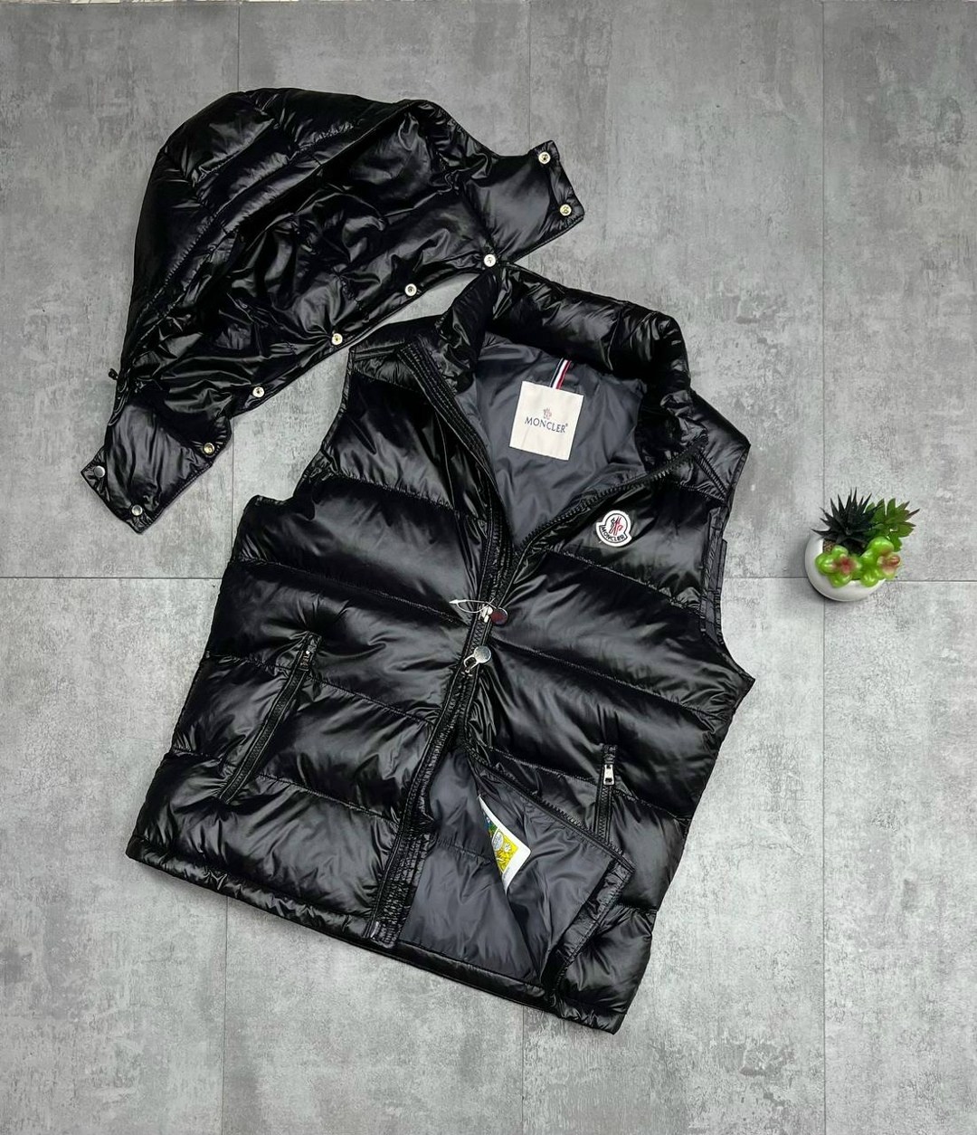 moncler мужской жилет,жилетка moncler,жилет утепленный moncler bormes padded черный,жилетка монклер мужская,жилетка монклер