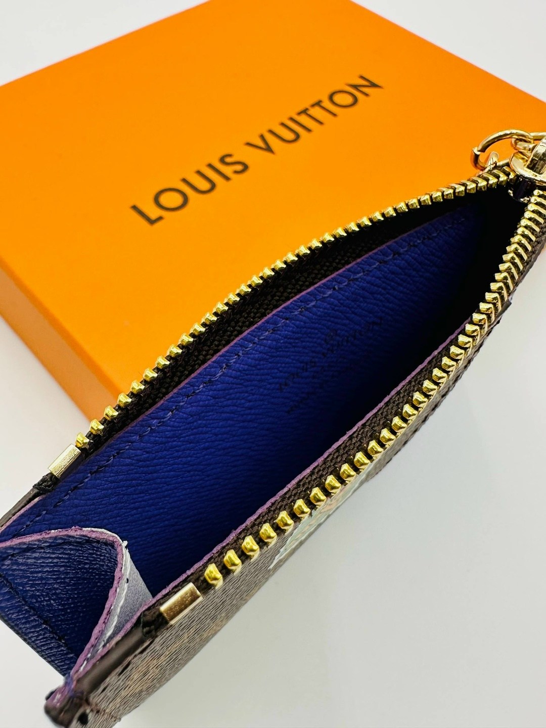 картхолдер louis vuitton,визитница louis vuitton,louis vuitton кошельки,обложка на паспорт louis vuitton,картхолдер луи виттон