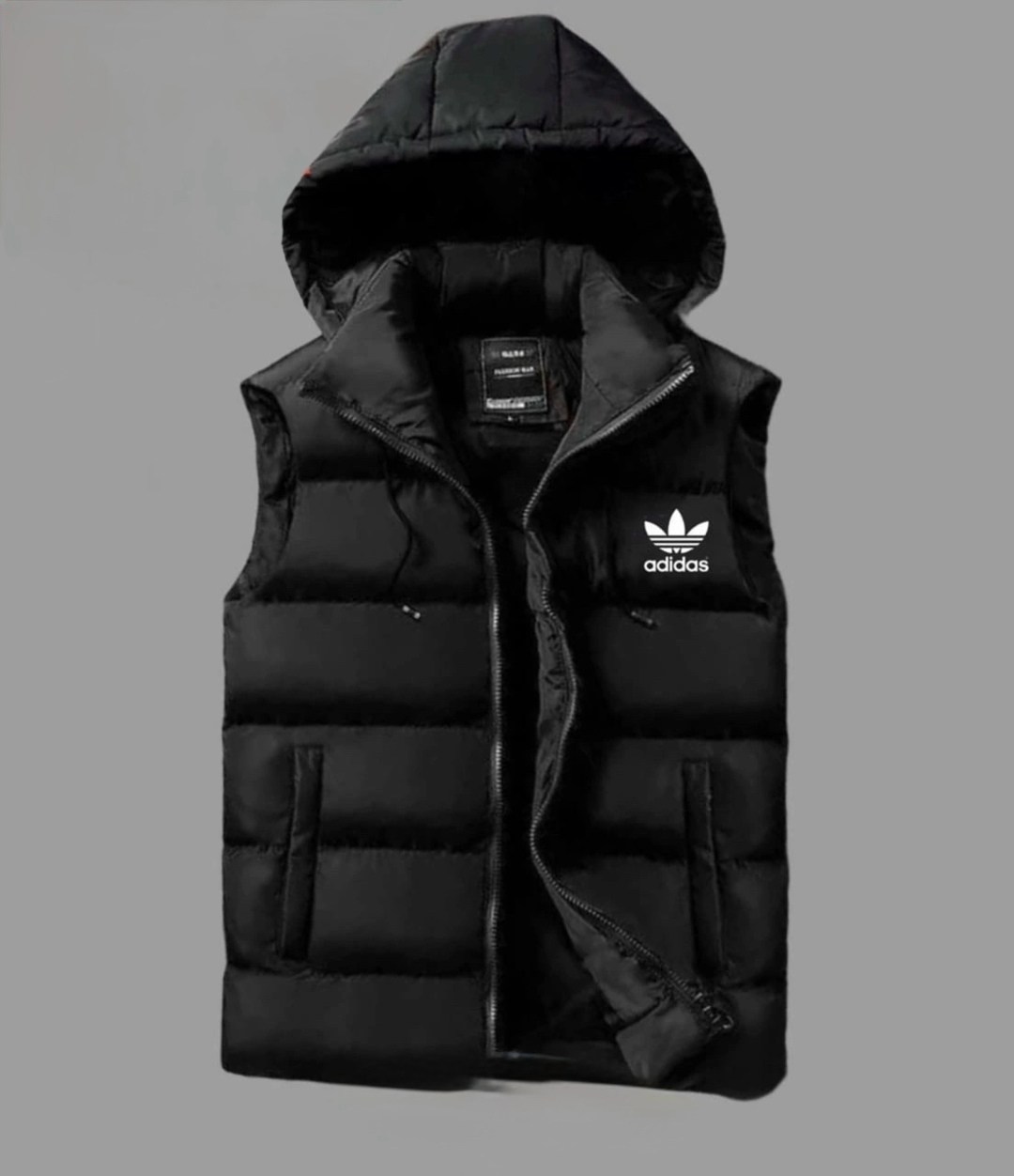 жилетка с капюшоном,жилет мужская с капюшоном,мужской утепленный жилет,безрукавка с капюшоном,жилеты с капюшоном