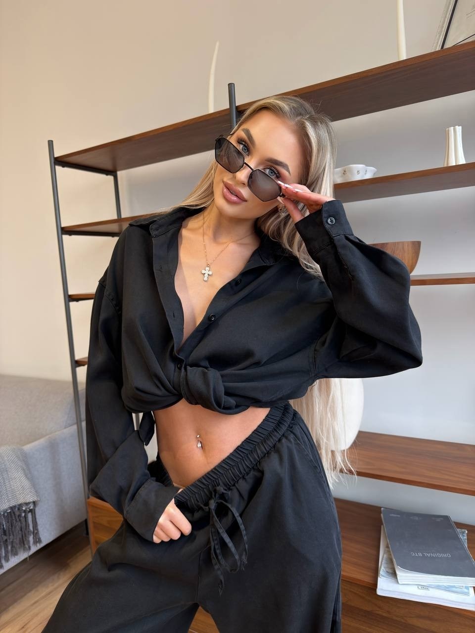 стильные костюмы,костюм с кофтой,джинсовые костюмы женские,костюм велюровый бархатный с капюшоном и брюками палаццо zakiya shop цвет серый,женские костюмы