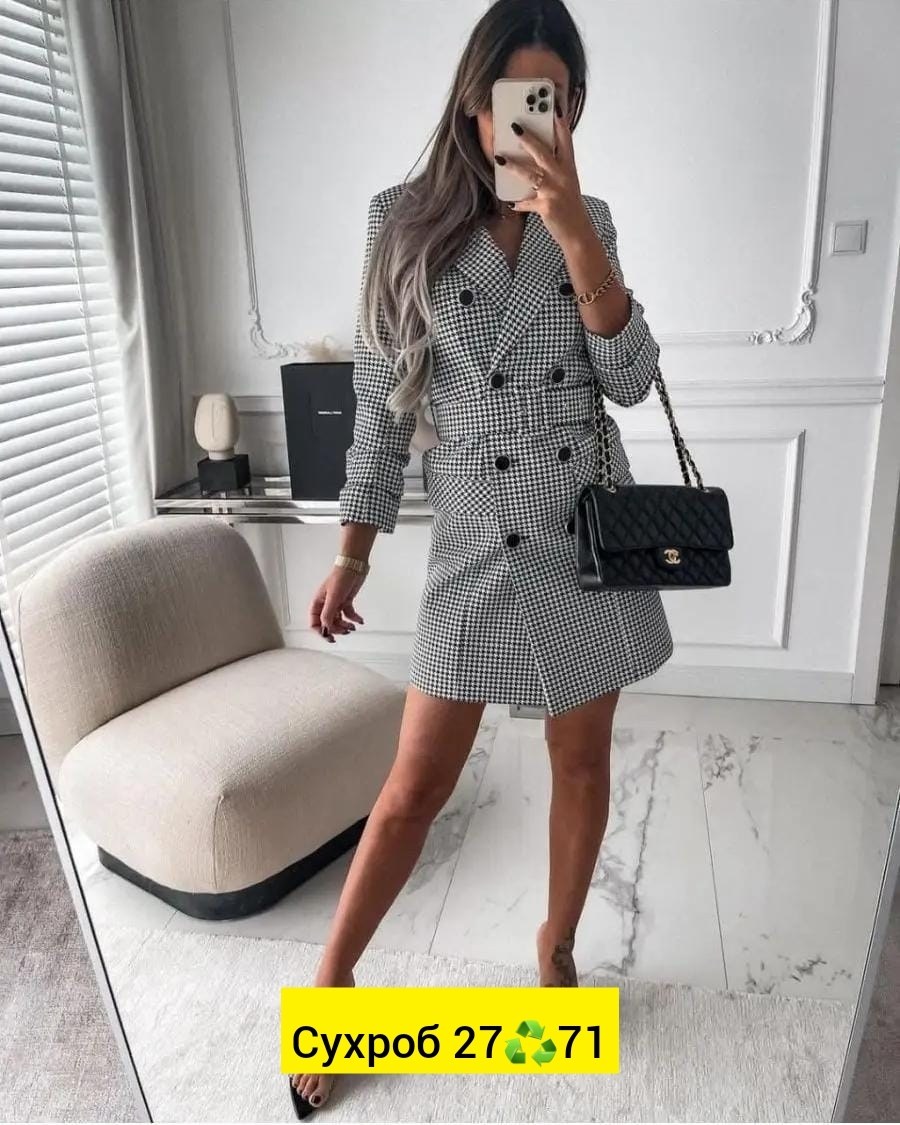 женский длинный пиджак в клетку,платье пиджак в клетку с поясом,платье пиджак в клетку,платье-пиджак,костюм с юбкой