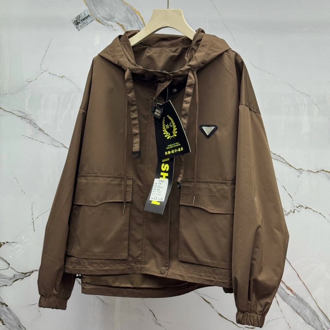 куртка бомбер женская,куртка женская,мода модная,одежда кэжуал