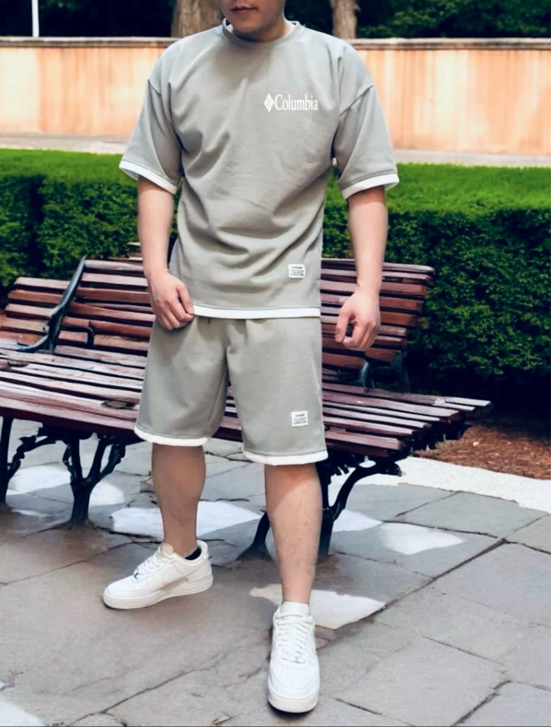 костюм футболка с шортам,мужской костюм серый,мужской спортивный костюм с шортами,костюм бежевый