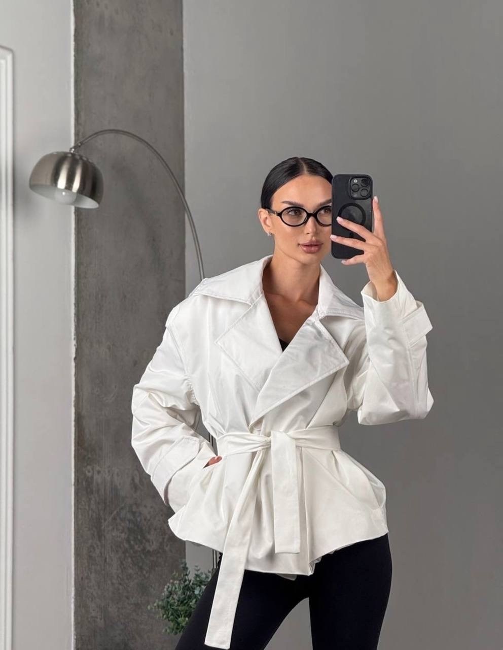 куртка тренч,удлиненная куртка,куртка демисезонная,белые куртки,женская куртка