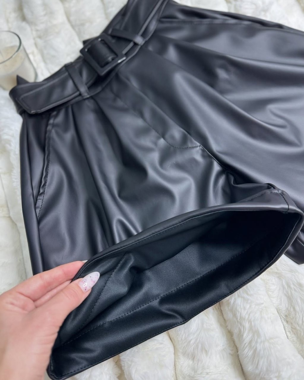 шорты кожаные женские,кожаные шорты,шорты из экокожи,шорты из экокожи женские,женские кожаные шорты с высокой талией