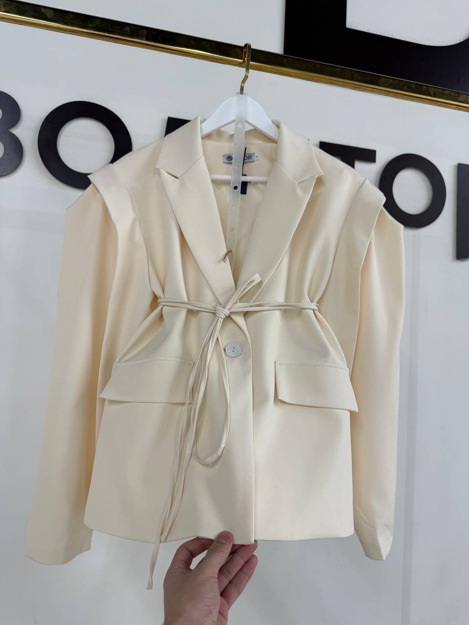 пиджак оверсайз с объемными рукавами gn sister collection,пиджак оверсайз серый с поясом luna luminosa,пиджак женский оверсайз,пиджак оверсайз,пиджак с завязками на талии