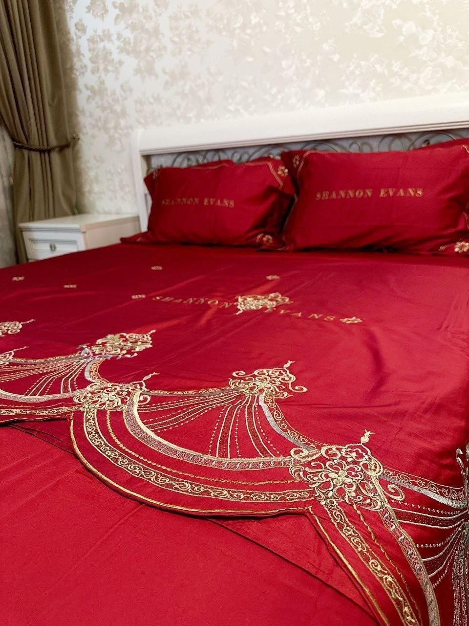 ситрейд постельное белье сатин люкс,комплект постельного белья,комплект постельного белья ситрейд,роскошный комплект постельного белья,постельное белье с вышивкой