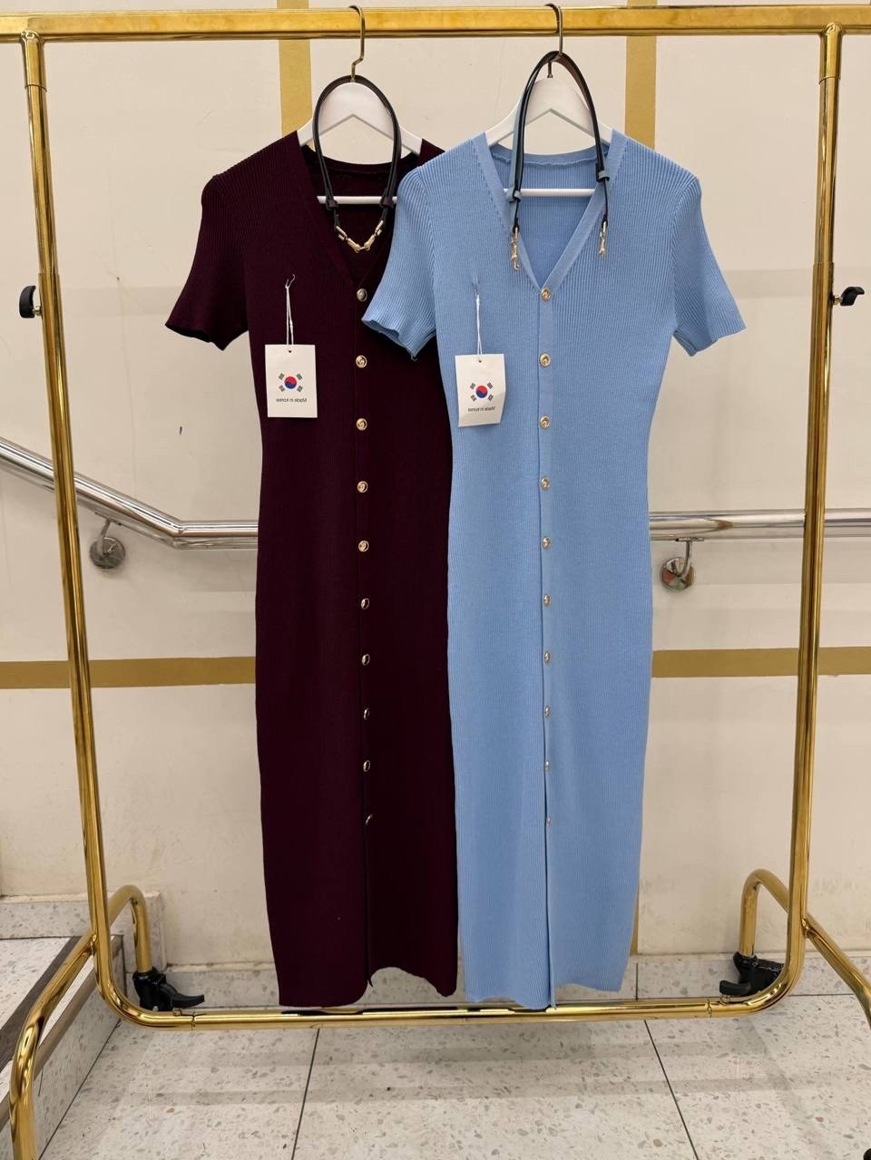 платье миди трикотажное,платье трикотажное,бордовое платье,платье женское,трикотажное платье миди с ремнем и золотистым декором