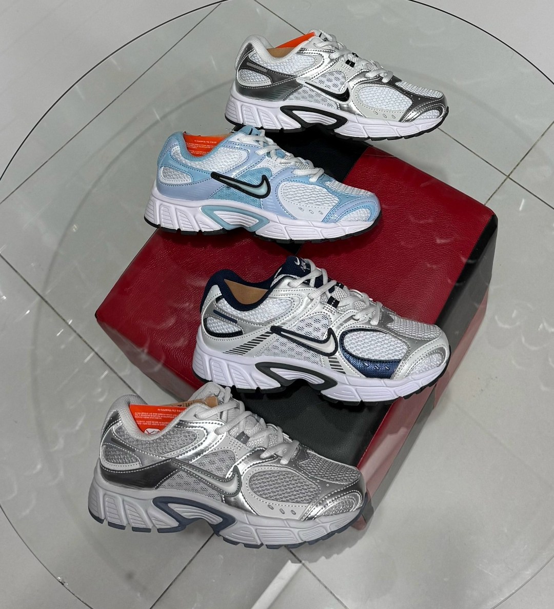 nike кроссовки,кроссовки v5 rnr nike,кроссовки женские nike,женские кроссовки nike initiator серебристого цвета,кроссовки найк