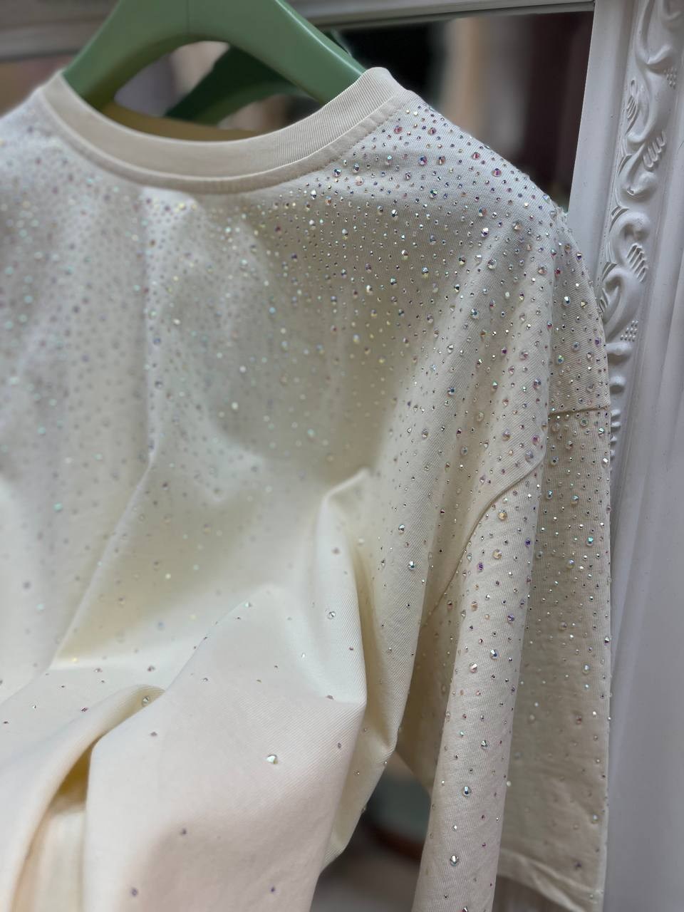 ,юбка миди,юбка,белая футболка оверсайз