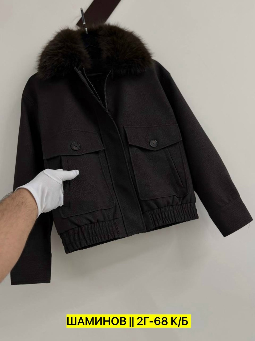 зимнее чёрное пальто с меховым воротником,зимнее пальто с меховым воротником,пальто с воротником,пальто с мехом,пальто женское с меховым воротником