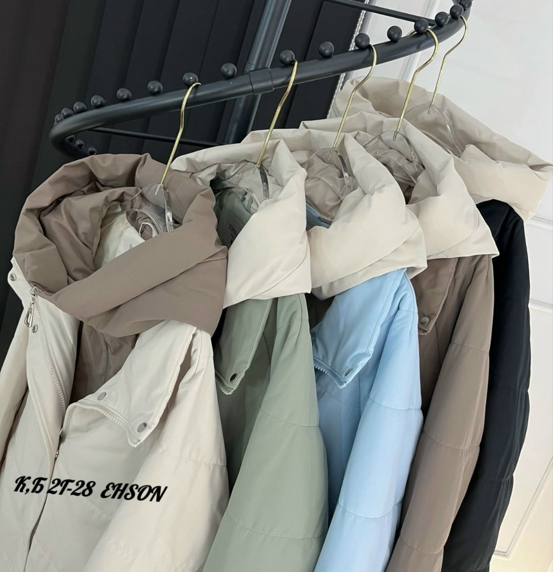 женская куртка,куртка с тканевым капюшоном женская,женская куртка демисезонная,стильная куртка,куртка