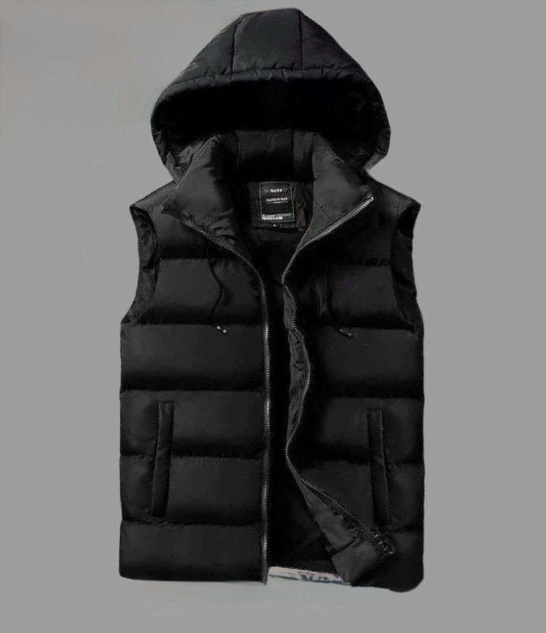 жилетка с капюшоном,жилет мужская с капюшоном,мужской утепленный жилет,безрукавка с капюшоном,жилеты с капюшоном