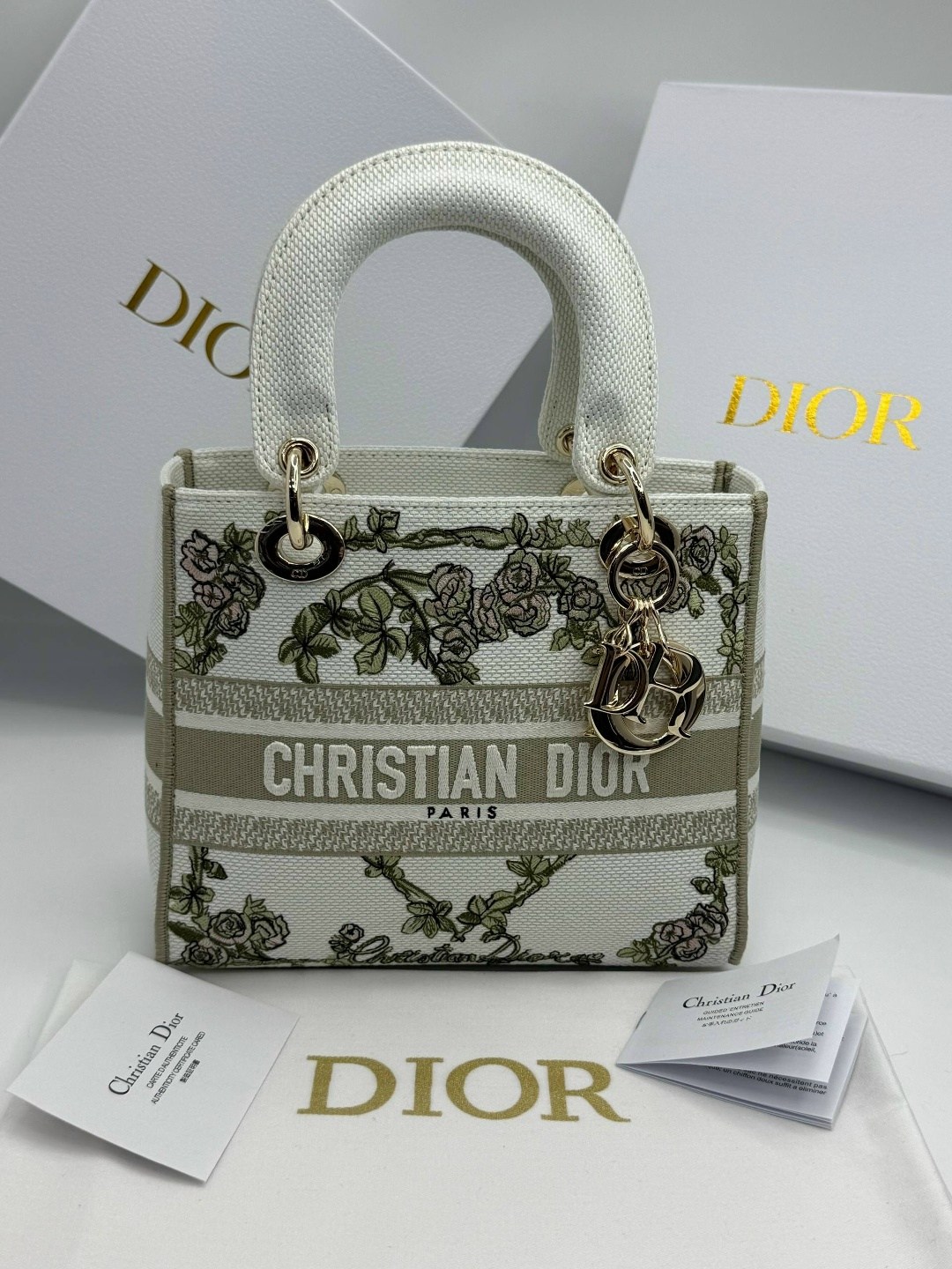 dior сумка,сумка диор,женская сумка dior,сумка christian dior,сумка lady dior