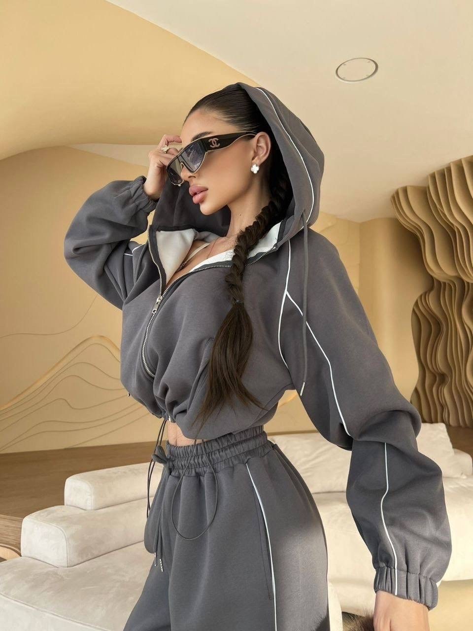 женский спортивный костюм,женский костюм,спортивный костюм,стильные спортивные костюмы,стильные женские костюмы