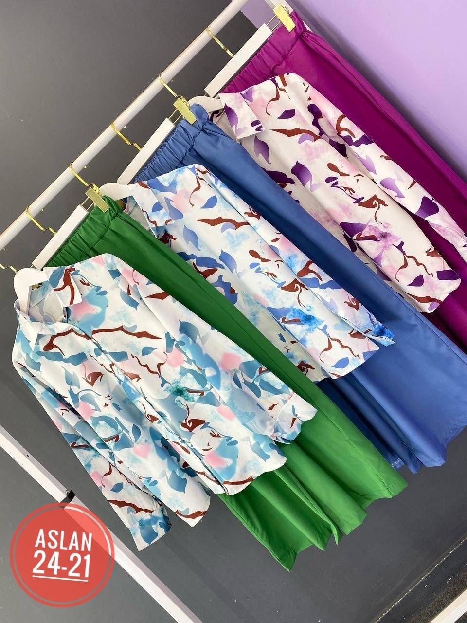 широкие брюки,стильные наряды,женские широкие брюки,брюки с широкими штанинами,повседневный костюм