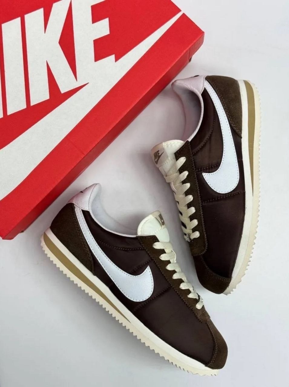 кроссовки nike classic cortez leather,кроссовки спортивные nike cortez,кроссовки спортивные nike cortez nike коричневый,кроссовки мужские nike cortez,кроссовки замшевые nike cortez brown