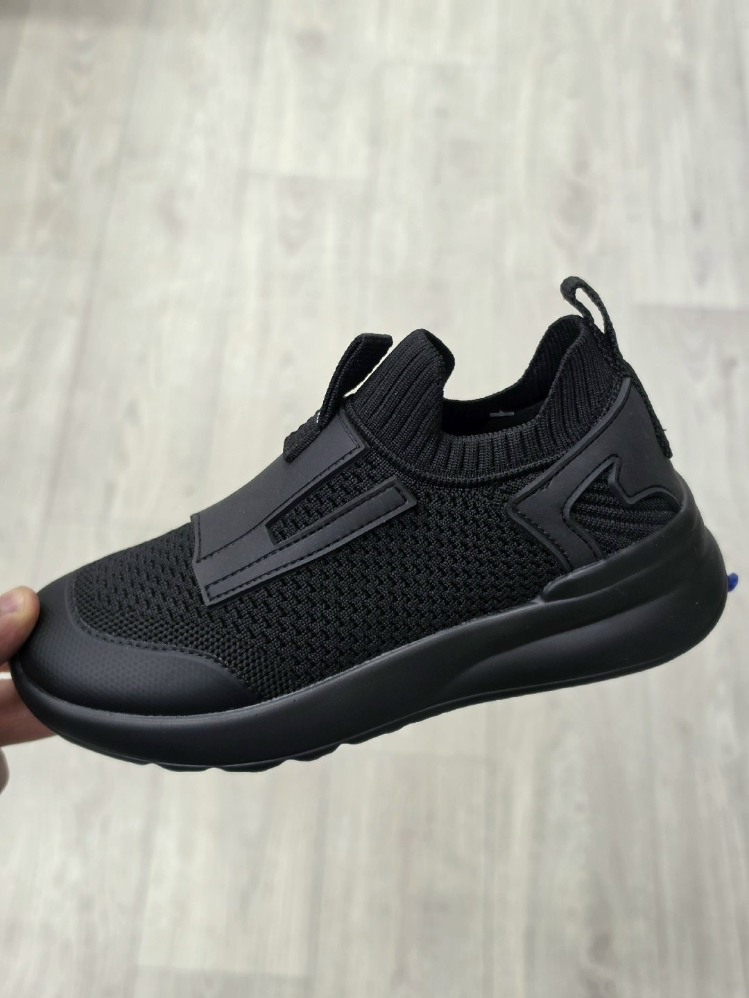 ,кроссовки женскиe,черные кроссовки,кроссовки черные женские,кроссовка