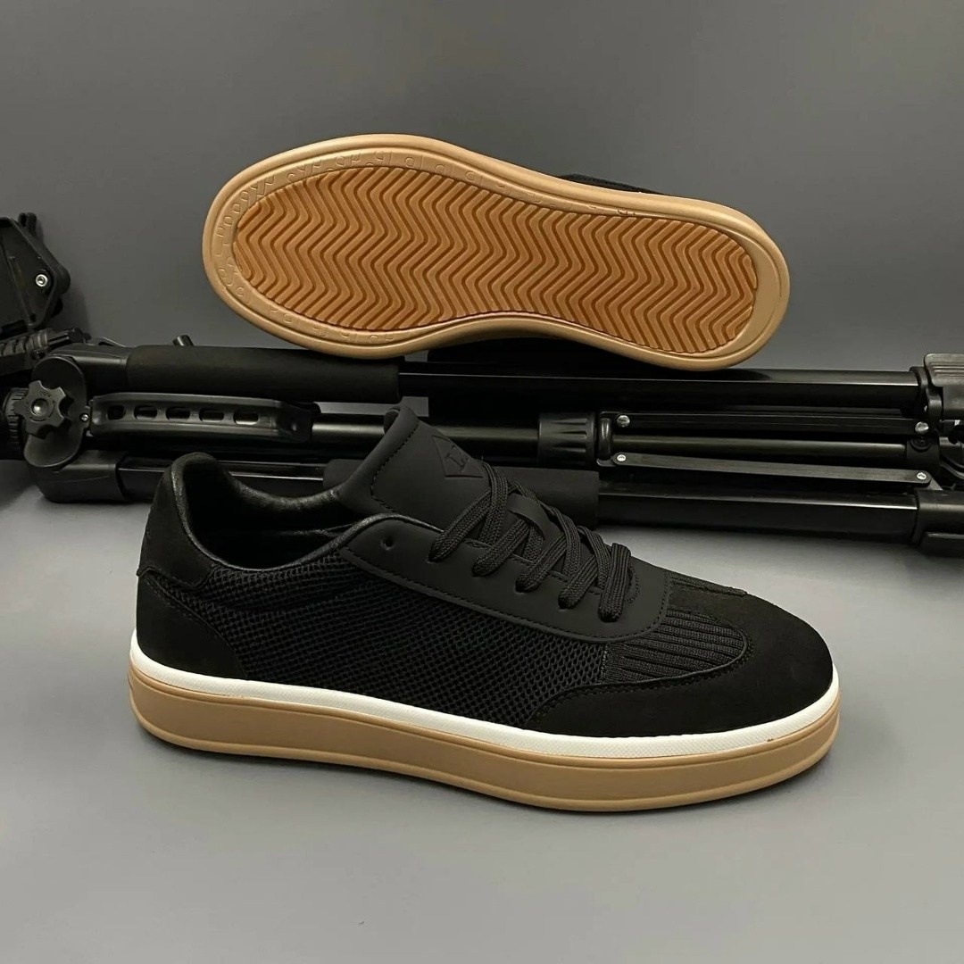 ,черные кроссовки,кеды мужские,кроссовка мужской,оригинальные кроссовки