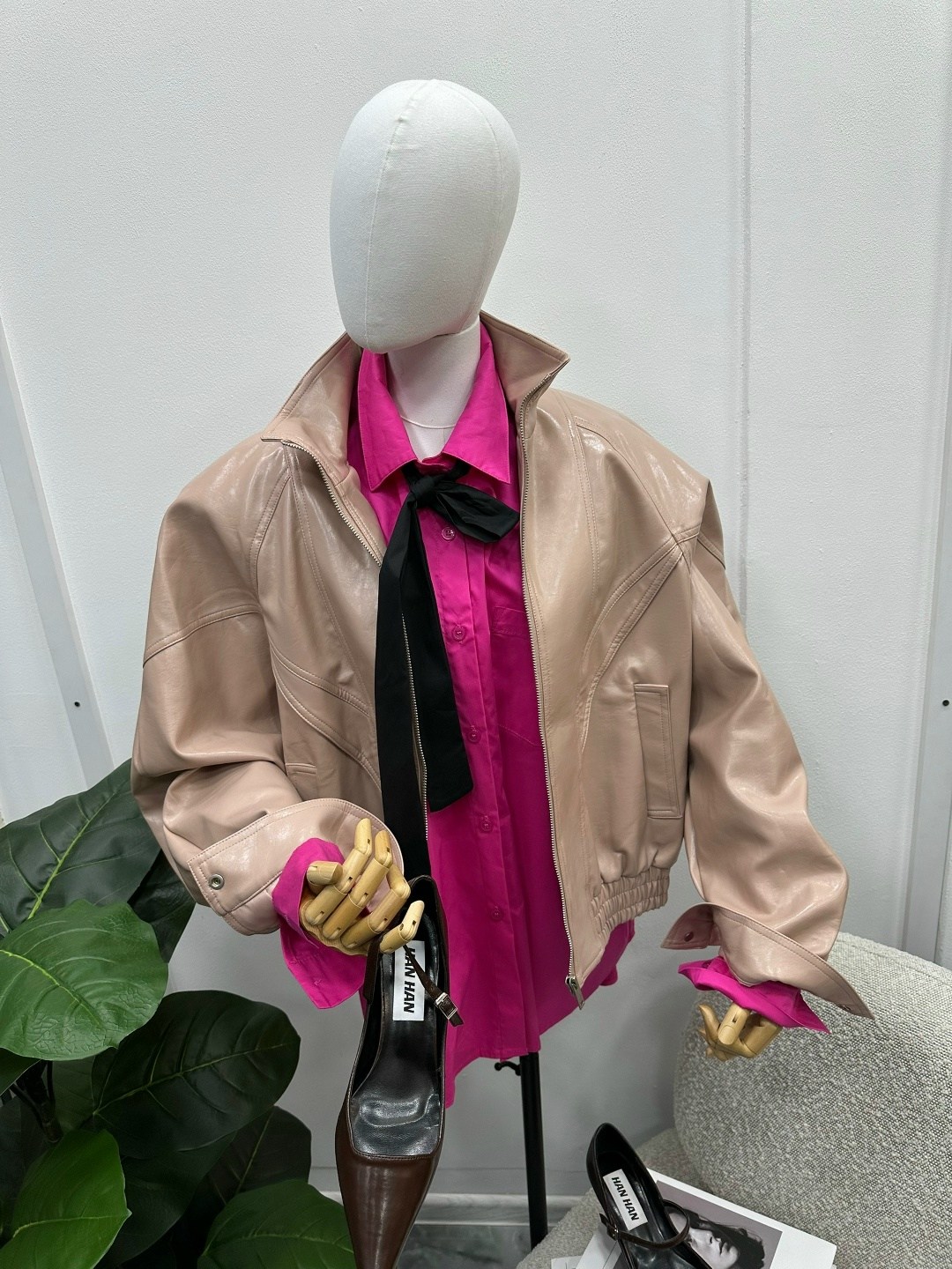 кожаная куртка,куртка косуха,женская куртка из искусственной кожи,женская куртка,куртка кожаная женская