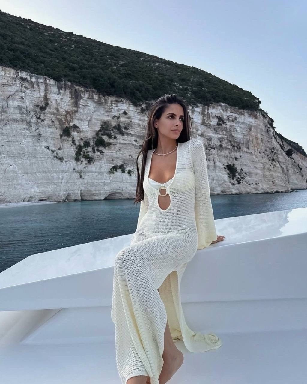 модные наряды,пляжные наряды,пляжное платье,стильное платье,откровенное платье