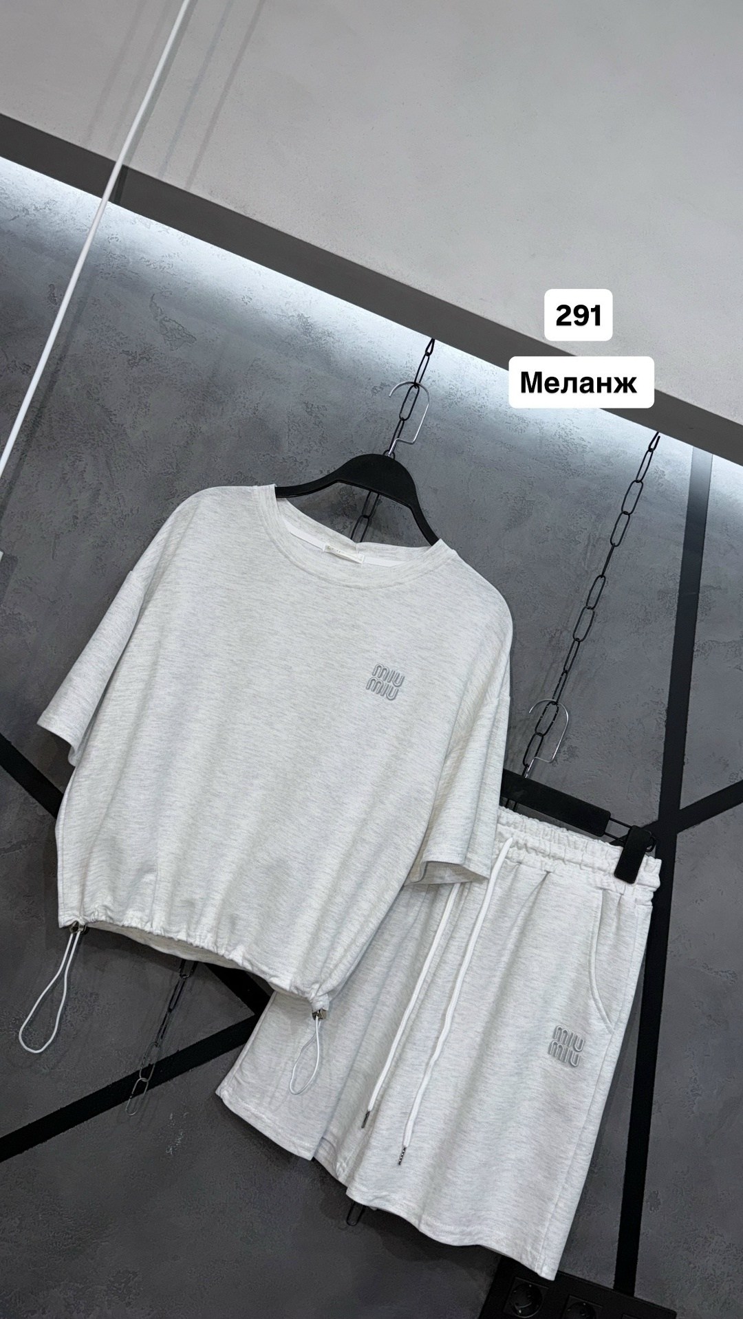 летние костюмы,повседневный костюм,cпортивный костюм оверсайз с шортами,костюм с шортами и футболкой оверсайз,женские костюмы