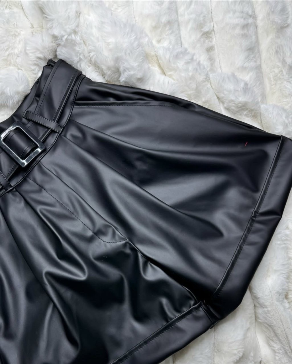 шорты кожаные женские,кожаные шорты,шорты из экокожи,шорты из экокожи женские,женские кожаные шорты с высокой талией