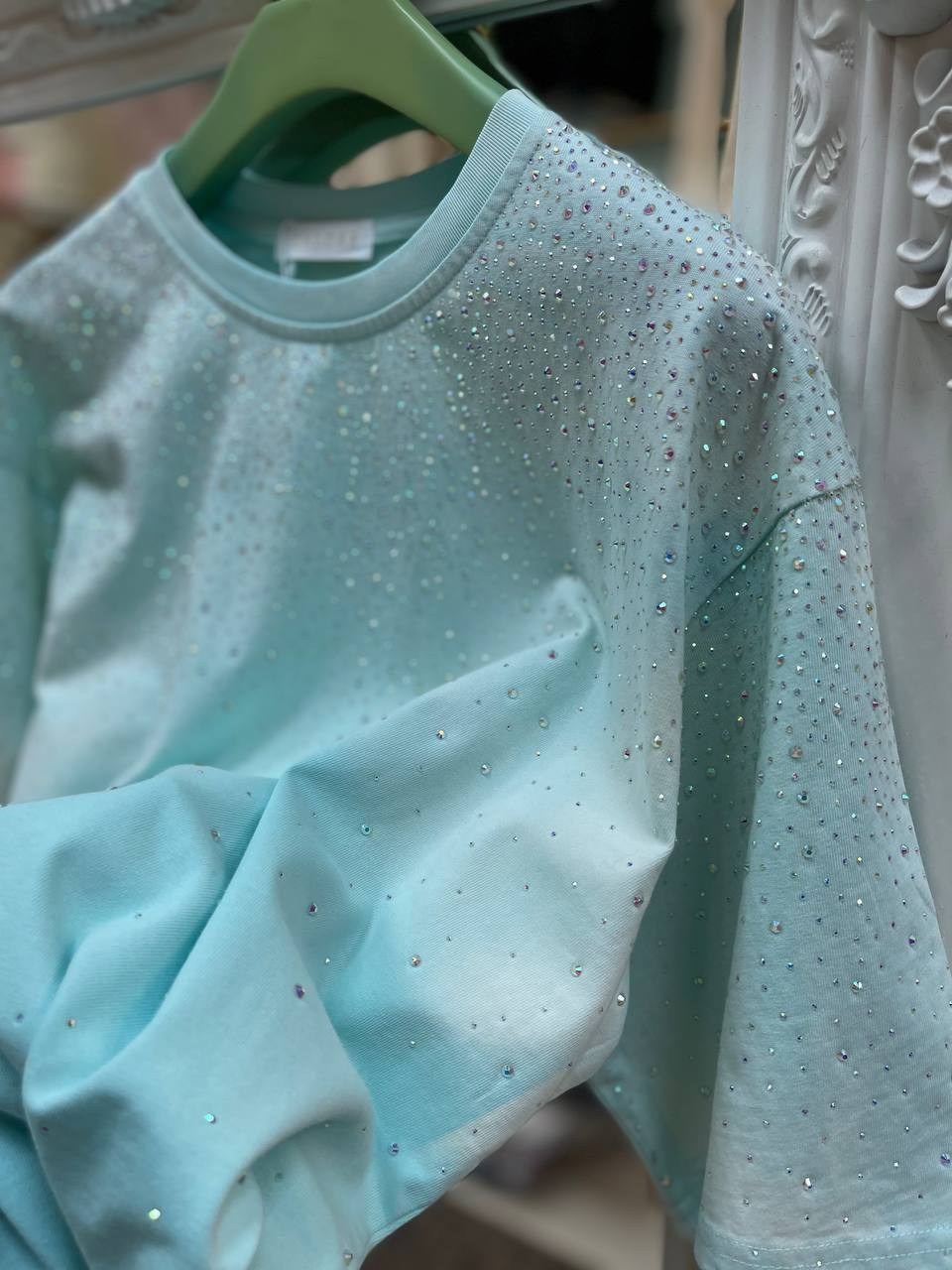 ,юбка миди,юбка,белая футболка оверсайз