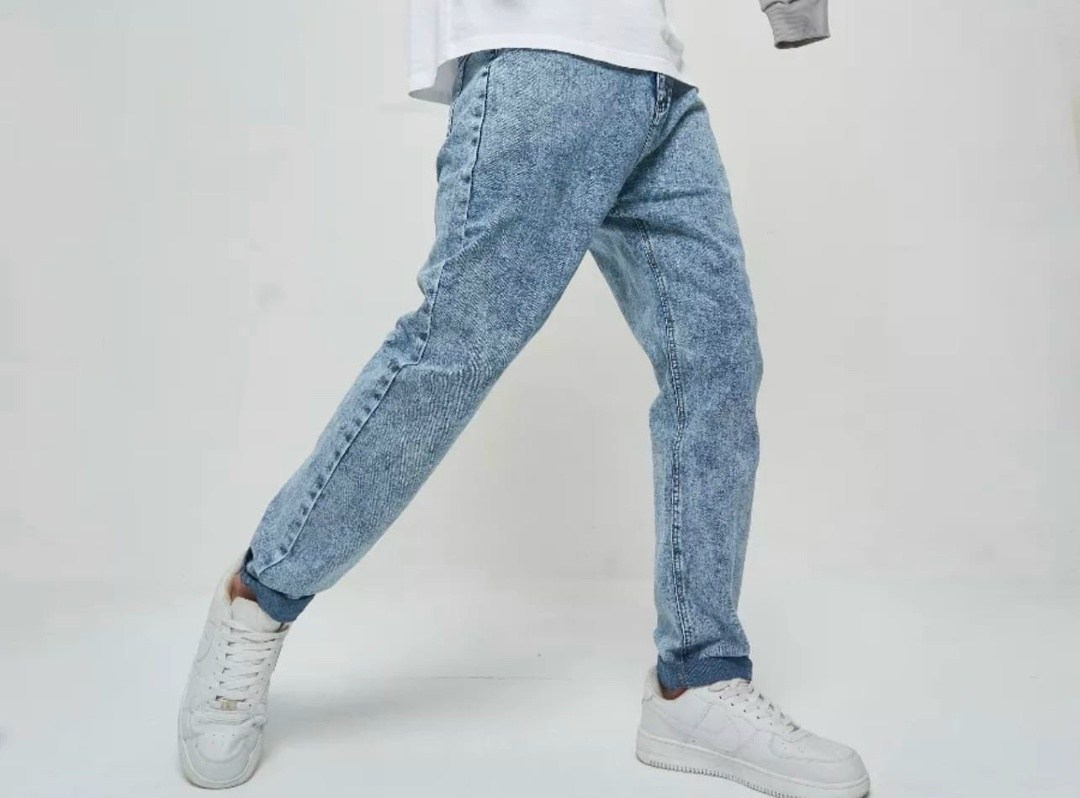 джинсы мужские,джинсы бананы мужские,мужские голубые джинсы мом свободные,джинсы мужские светлые,джинсы свободного кроя