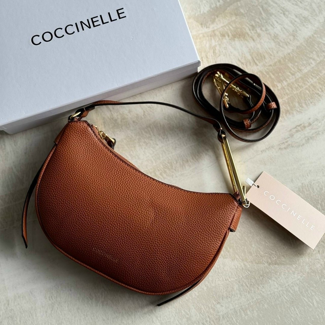 сумка coccinelle,женская сумка coccinelle,сумка coccinelle натуральная кожа,сумка через плечо coccinelle c-easy small цвет noir,женская сумка