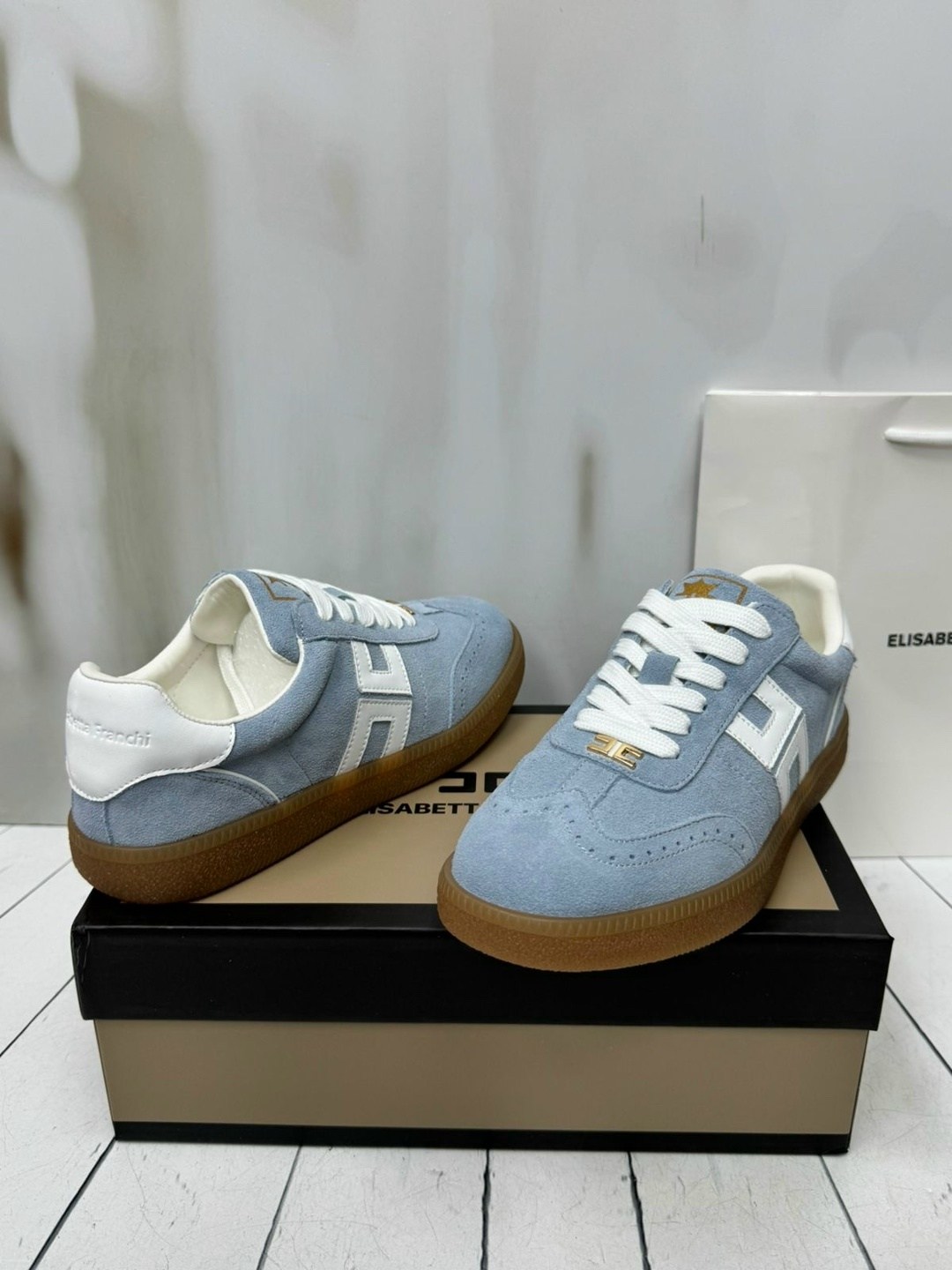 ,кроссовки hogan,замшевые кроссовки,повседневные кроссовки,женские кроссовки