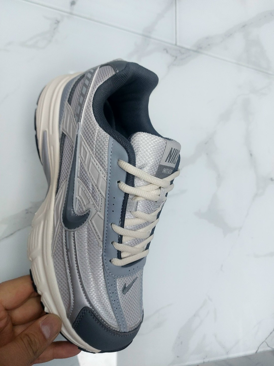 кроссовки nike initiator,кроссовки nike,кроссовки женские nike initiator белые 39 eu,мужские кроссовки,женские беговые кроссовки nike initiator