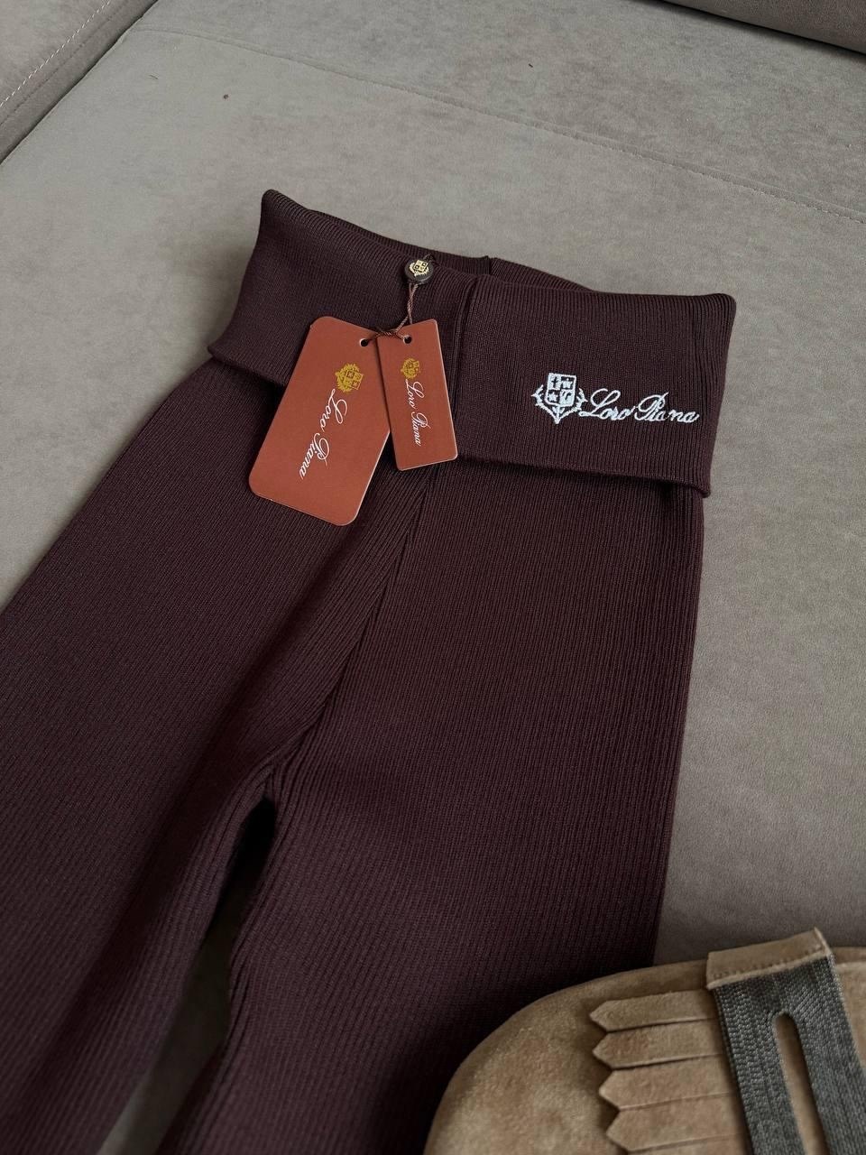 брюки клеш шоколадного цвета,трикотажные брюки,спортивные штаны женские 9009 клеш - мелкая лапша коричневые,лосины клеш,брюки клеш легинсы клеш в рубчик коричневый