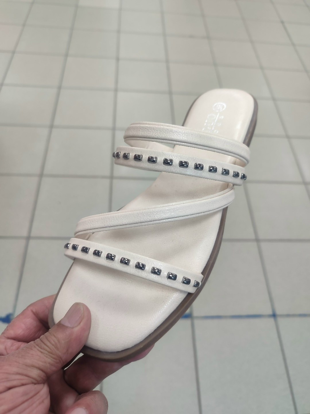 ,женские шлепанцы,сандалии модные,женская ,сандали