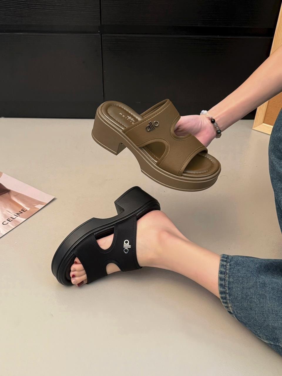 шлепанцы женские,женские шлепанцы на платформе,женские сандалии,босоножки на платформе,модные сандалии