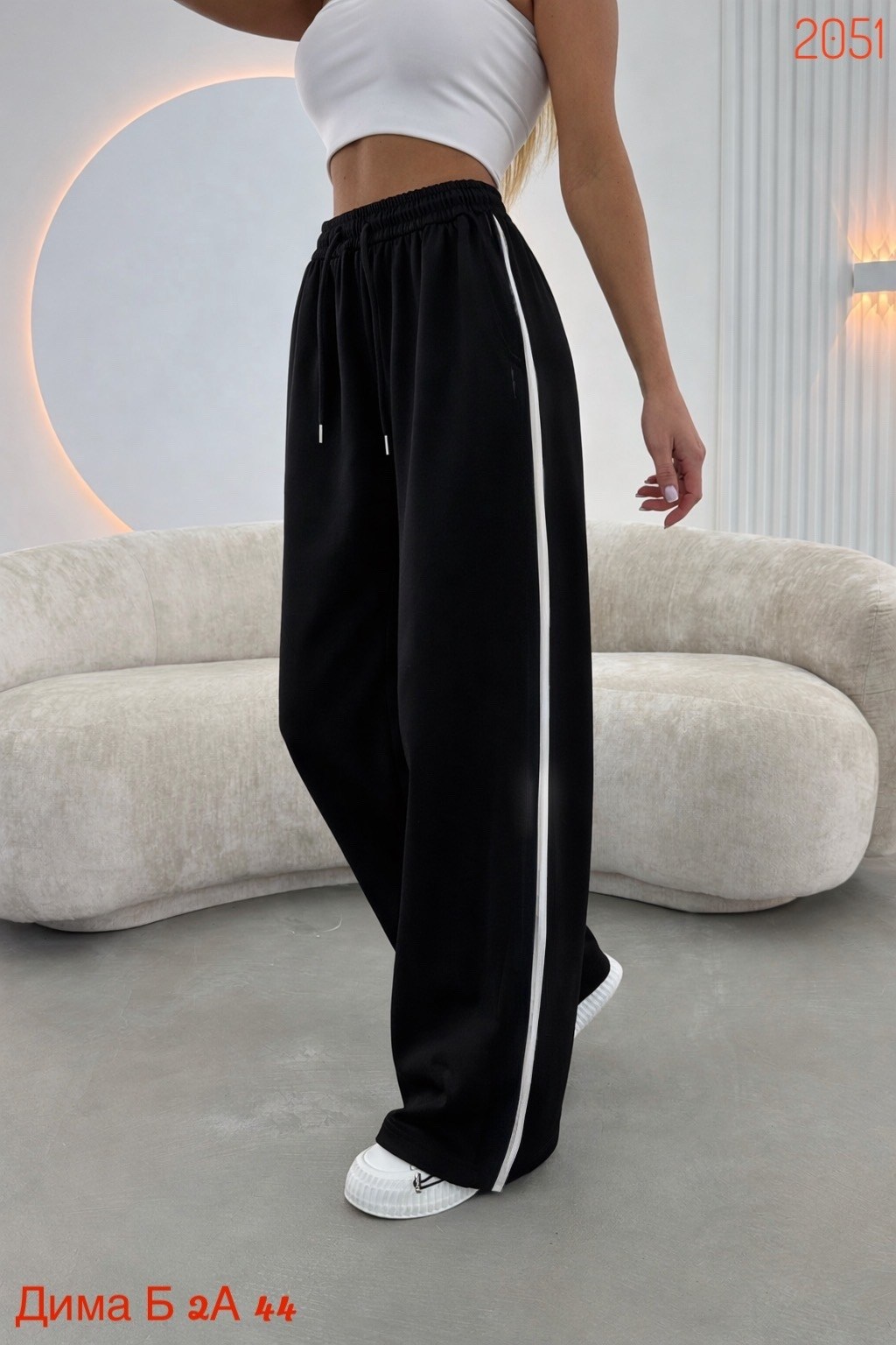 брюки карго с лампасами широкие y2k styfash,штаны y2k спортивные с лампасами оверсайз серые,брюки оверсайз с лампасами широкие спортивные y2k,спортивные женские штаны,спортивные штаны