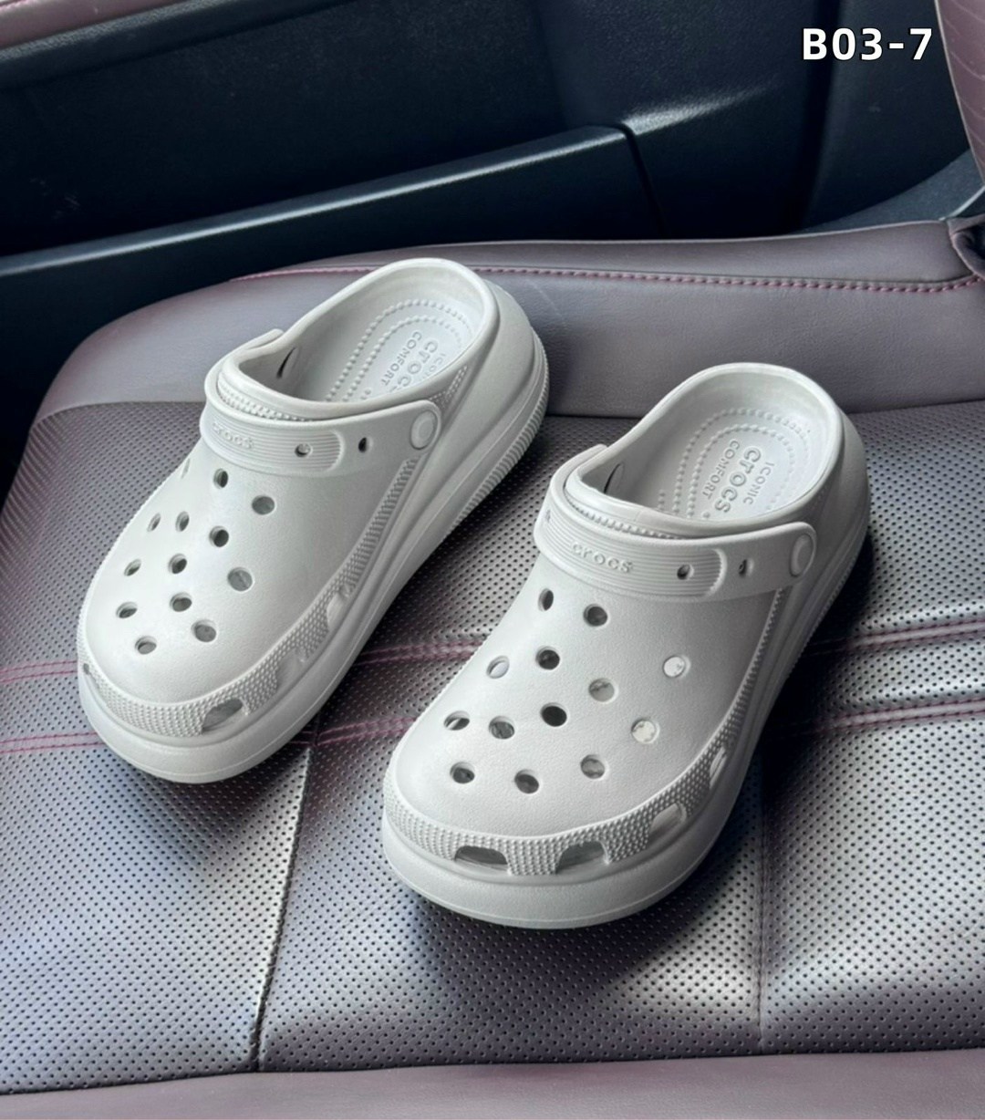 ,crocs classic clog, для дома, повседневные,летние тапочки